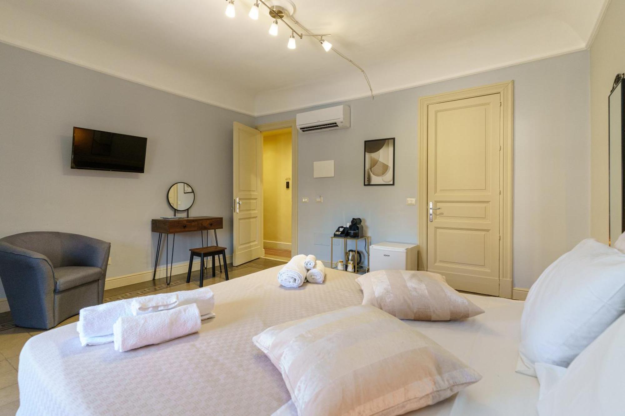 カターニア La Finestra Sul Duomo Bed & Breakfast エクステリア 写真