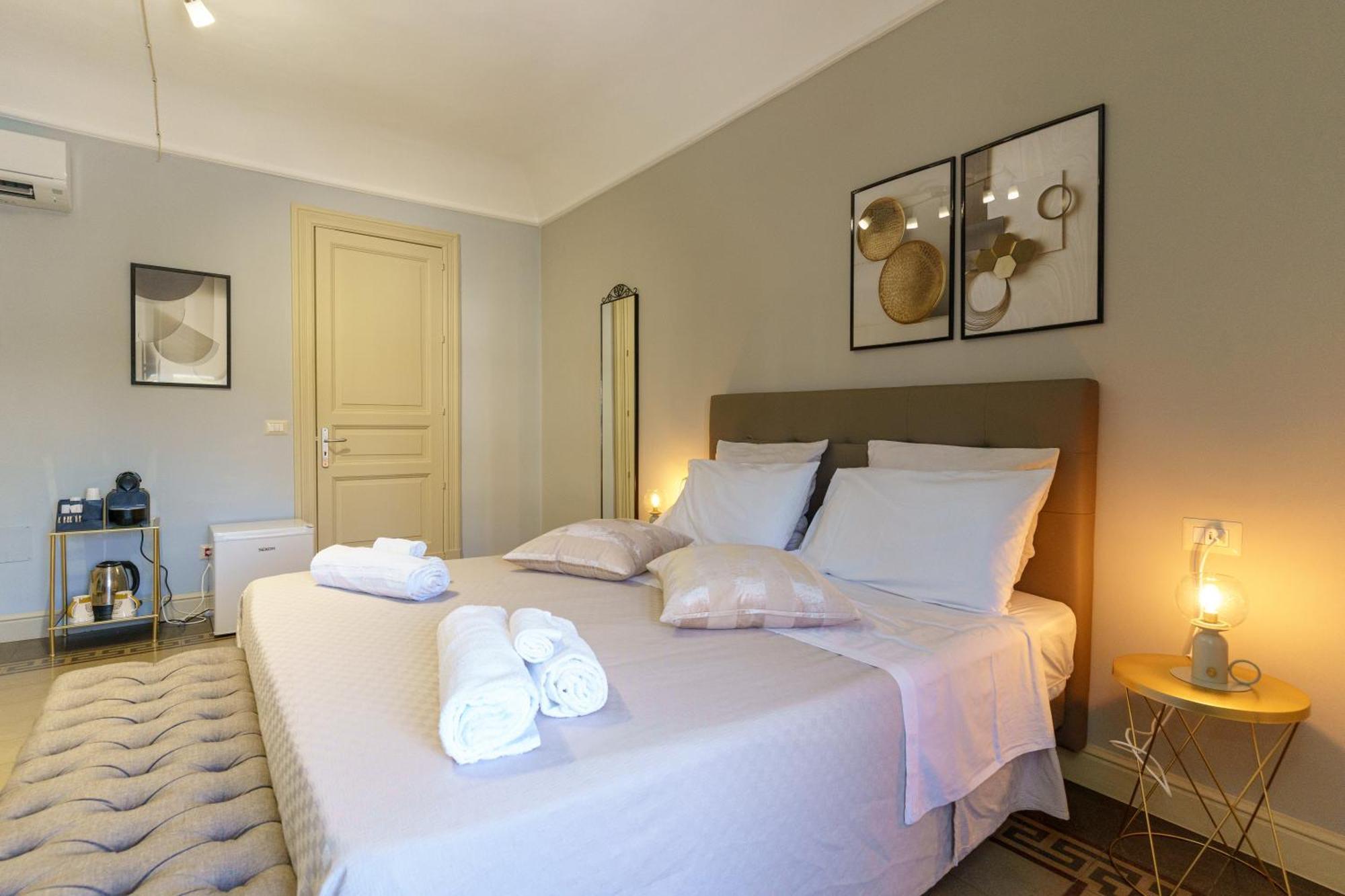カターニア La Finestra Sul Duomo Bed & Breakfast エクステリア 写真