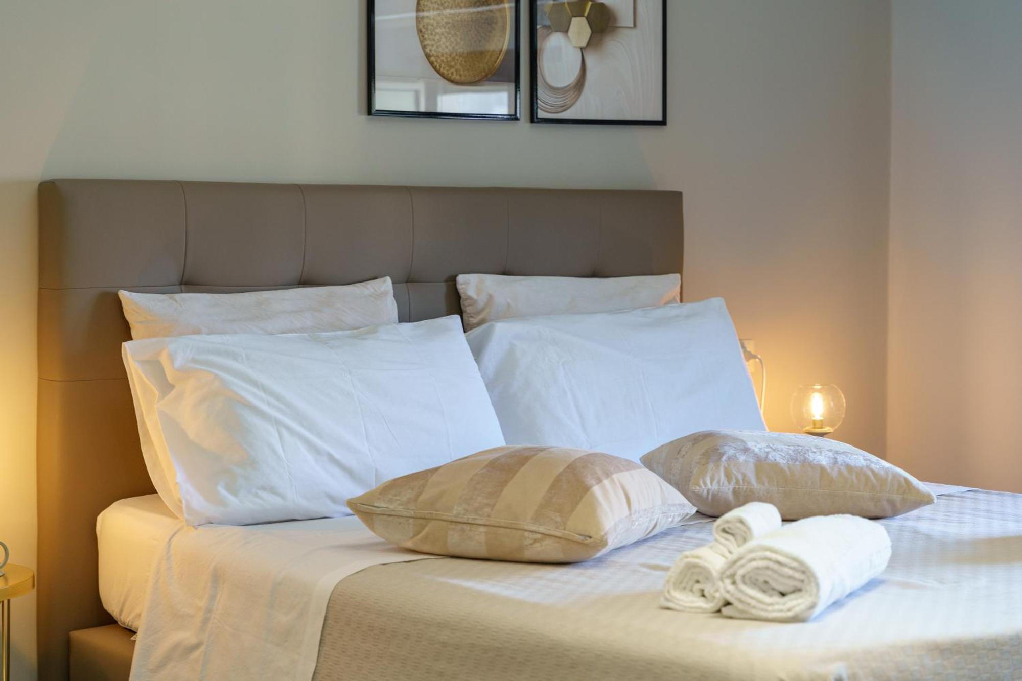 カターニア La Finestra Sul Duomo Bed & Breakfast エクステリア 写真