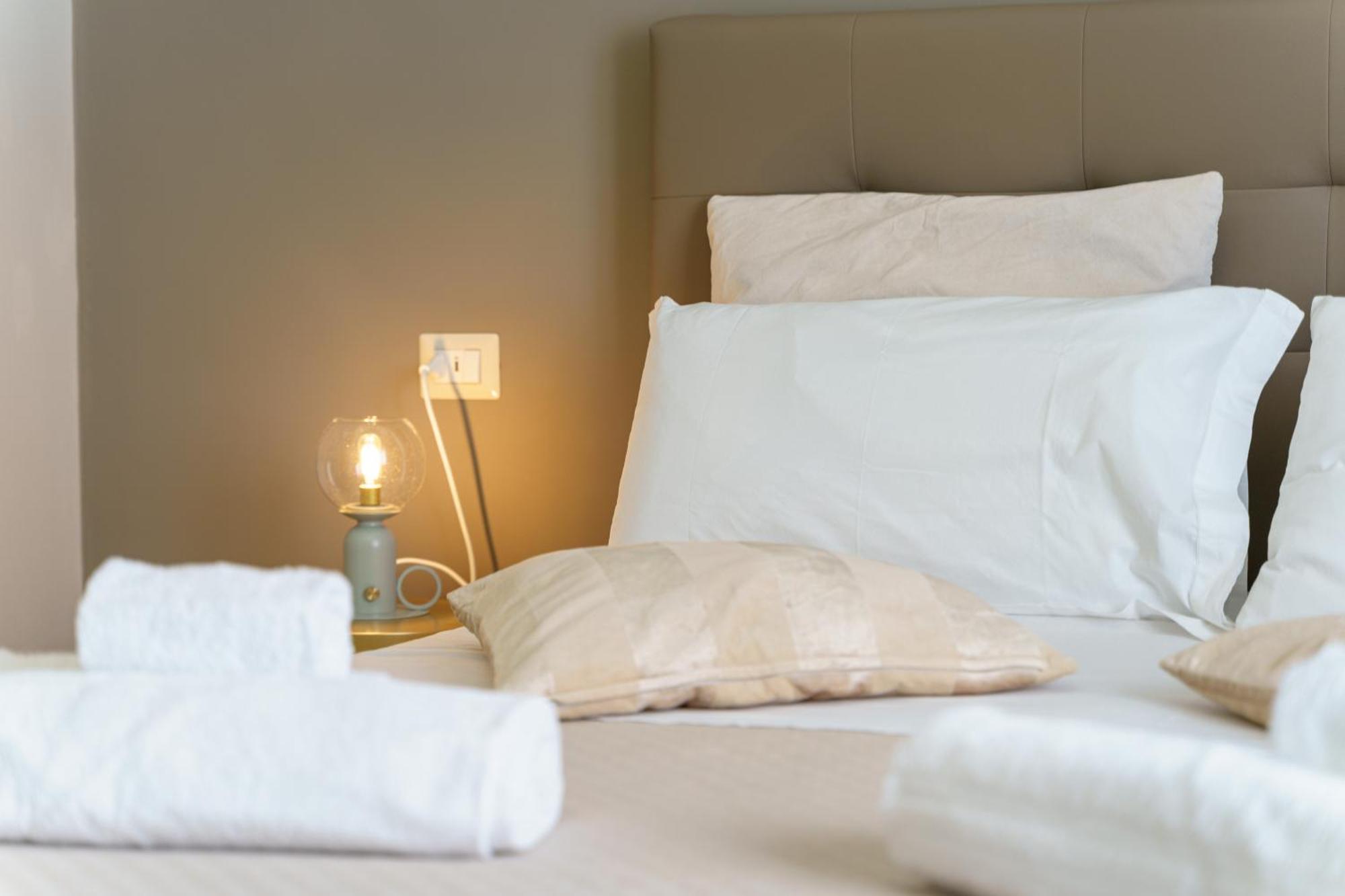 カターニア La Finestra Sul Duomo Bed & Breakfast エクステリア 写真